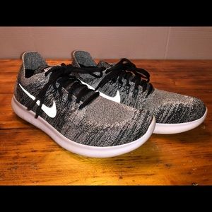 Nike Free Run Flyknit - Women’s 9